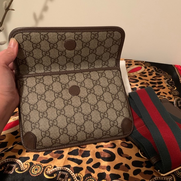 GUCCI Supreme GG Coated Canvas Crossbody w/ Tags - Picture 8 of 15